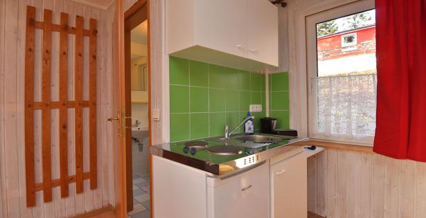 Küchenzeile im Zweibettzimmer